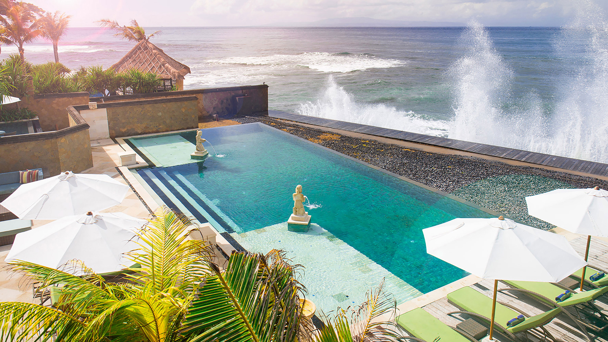 01 Villa Bayu Gita Beachfront - Beachfront Haven